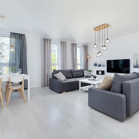 Apartamenty Platany Z Parkingiem By Noclegi Renters โควอบเซก ภายนอก รูปภาพ