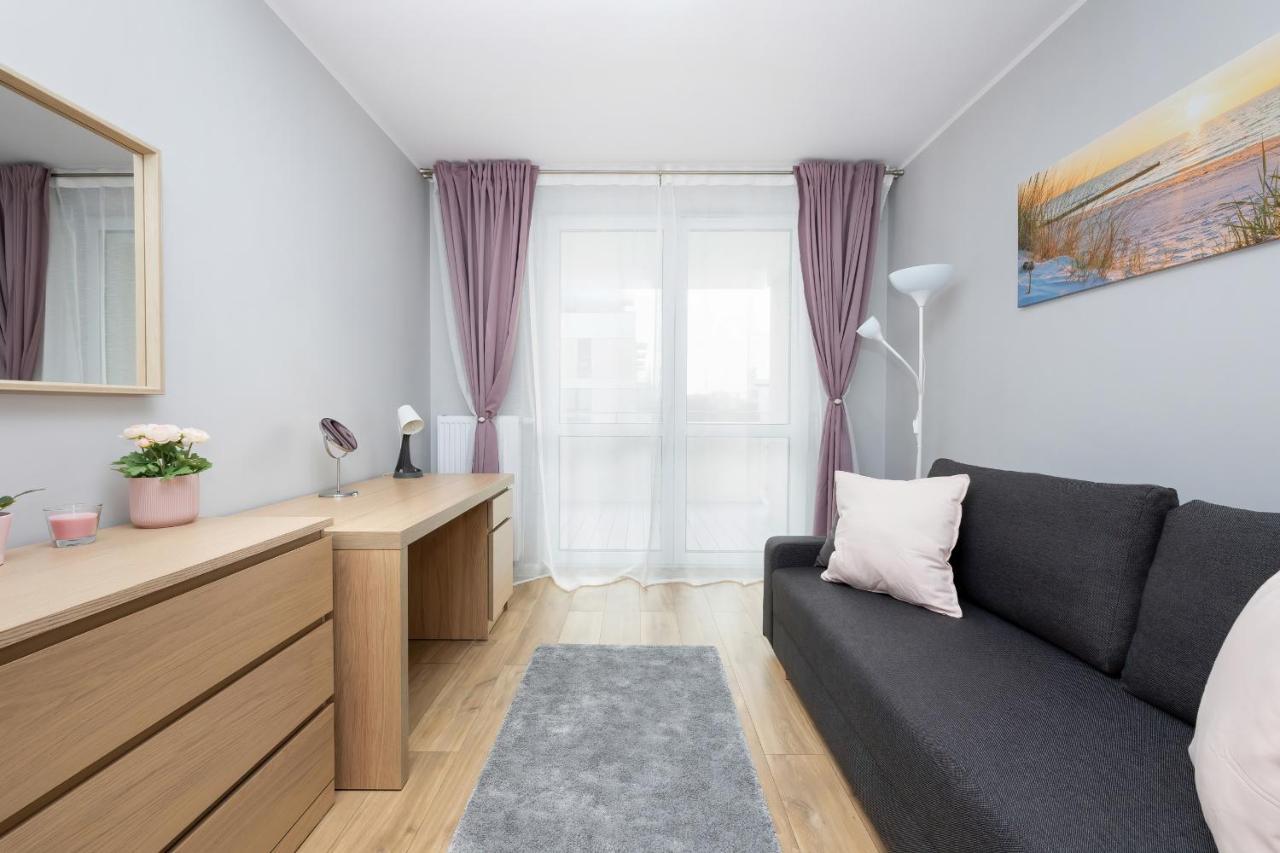 Apartamenty Platany Z Parkingiem By Noclegi Renters โควอบเซก ภายนอก รูปภาพ