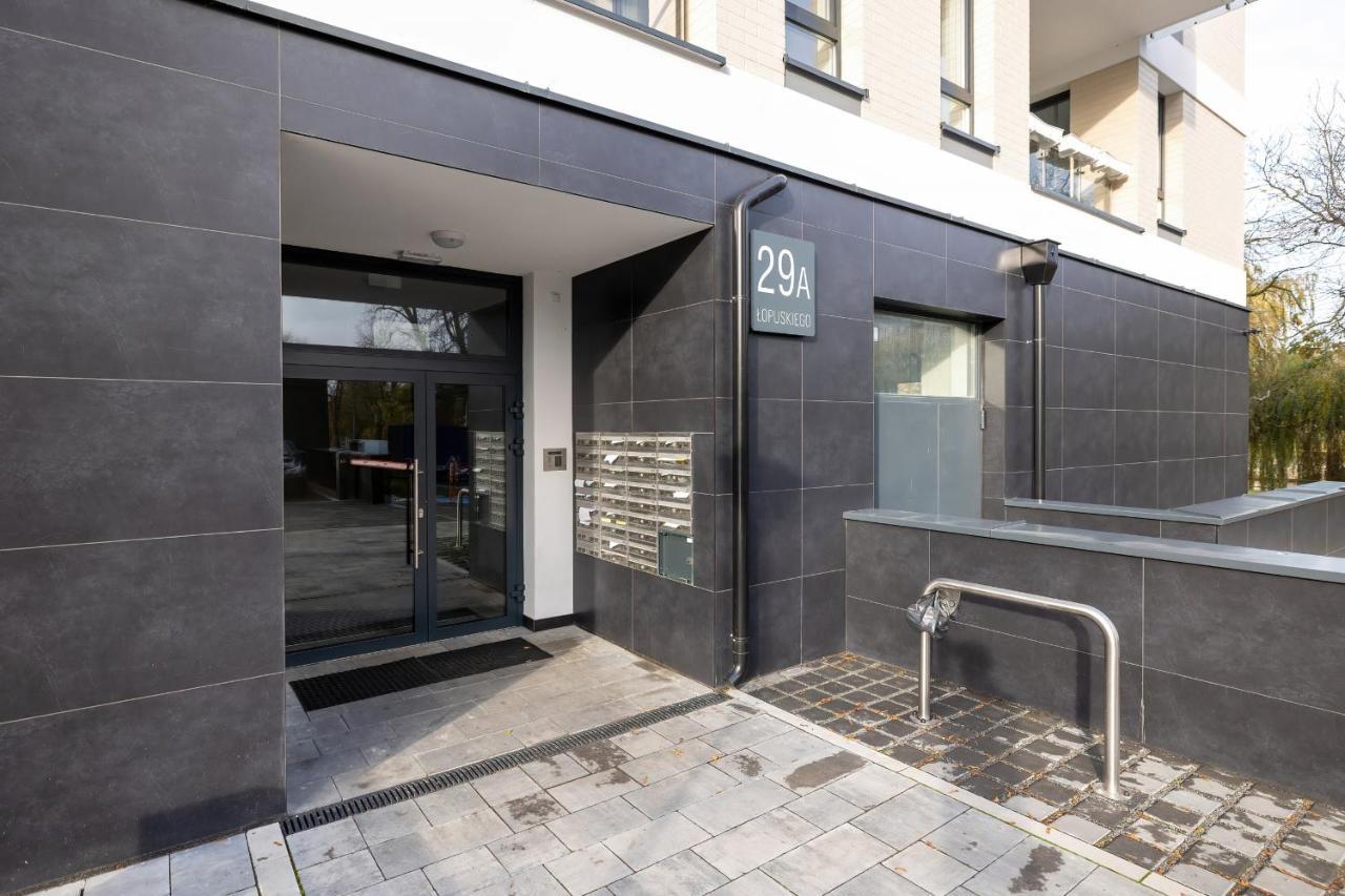 Apartamenty Platany Z Parkingiem By Noclegi Renters โควอบเซก ภายนอก รูปภาพ