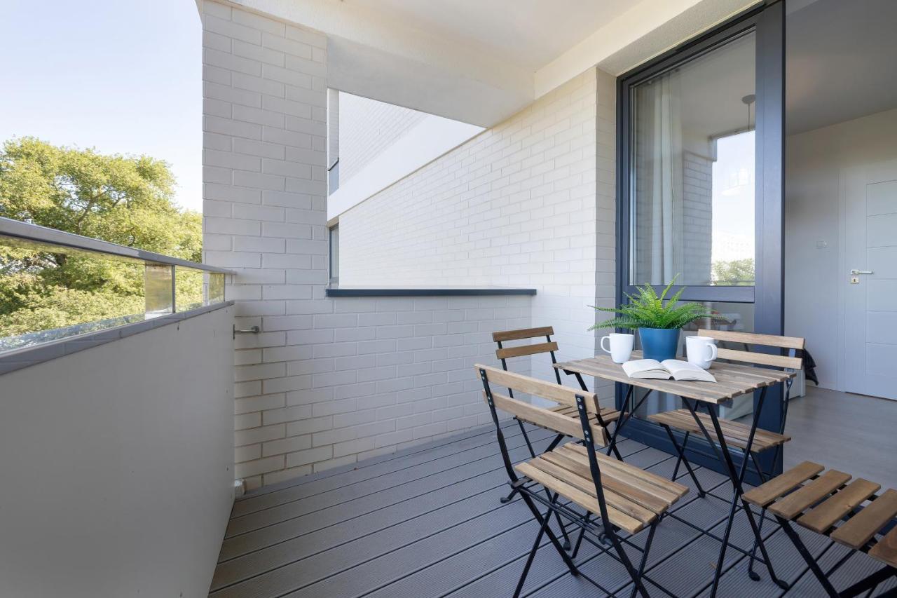 Apartamenty Platany Z Parkingiem By Noclegi Renters โควอบเซก ภายนอก รูปภาพ