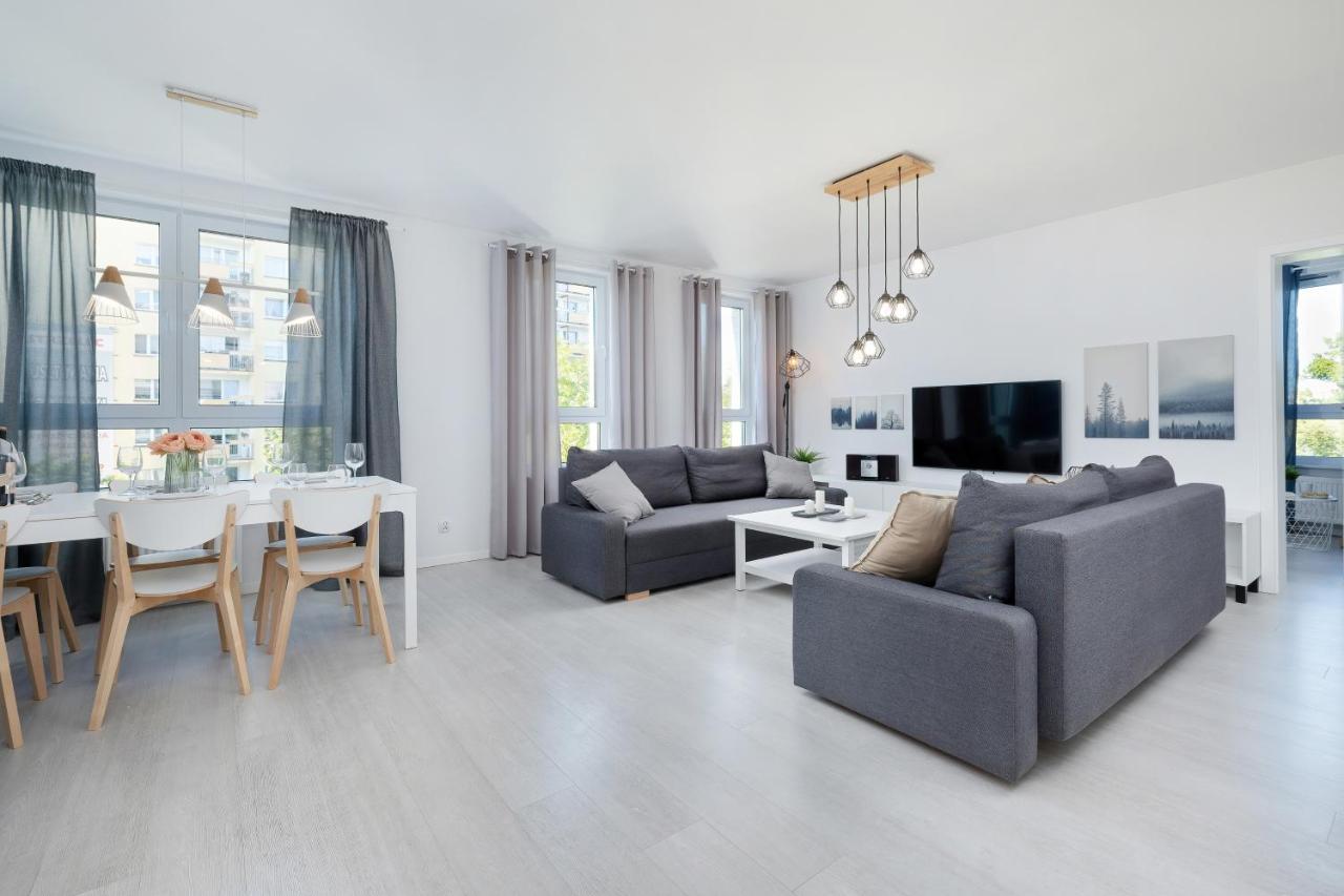 Apartamenty Platany Z Parkingiem By Noclegi Renters โควอบเซก ภายนอก รูปภาพ