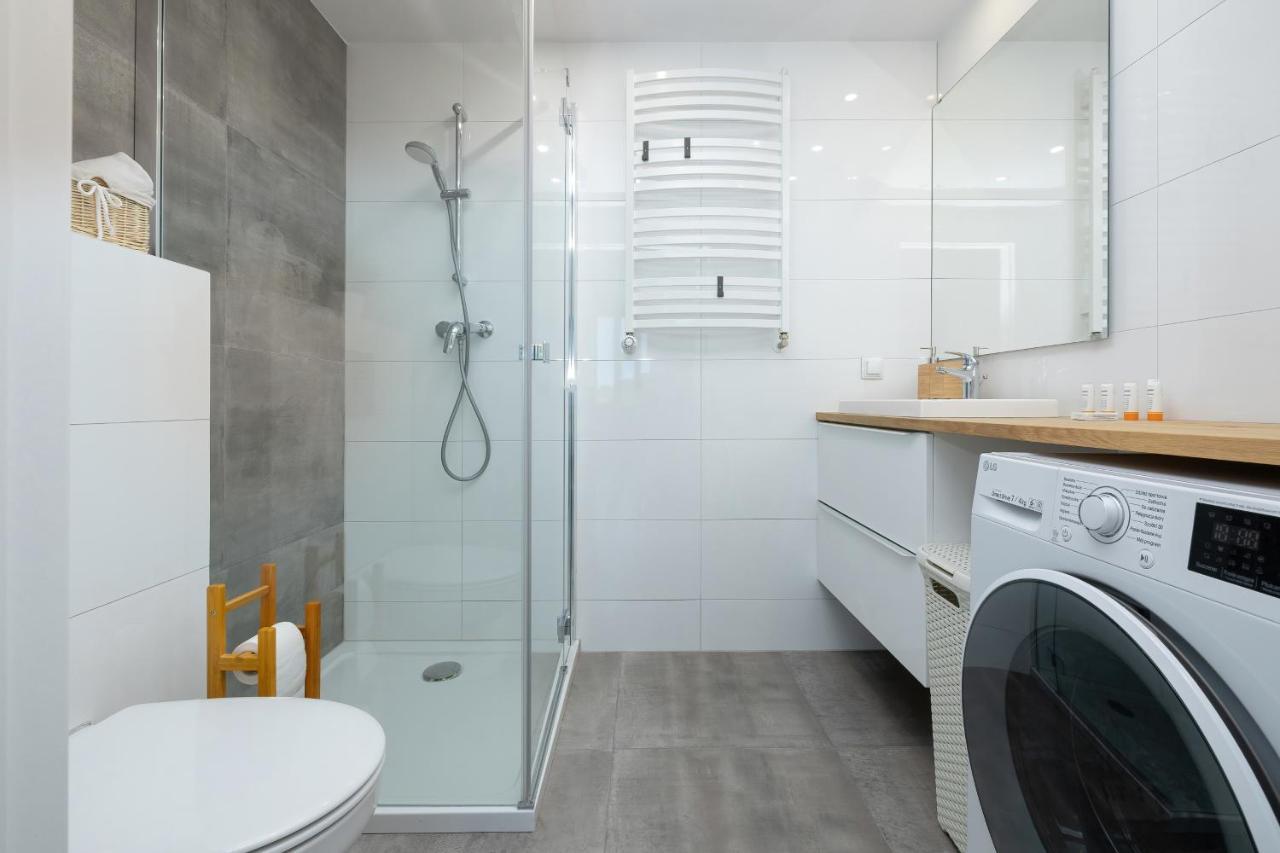 Apartamenty Platany Z Parkingiem By Noclegi Renters โควอบเซก ภายนอก รูปภาพ